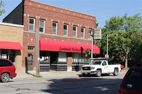 LANDMARK FAMILY RESTAURANT